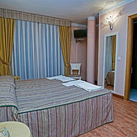 Hostal Stop Cantalejo Bagian luar foto