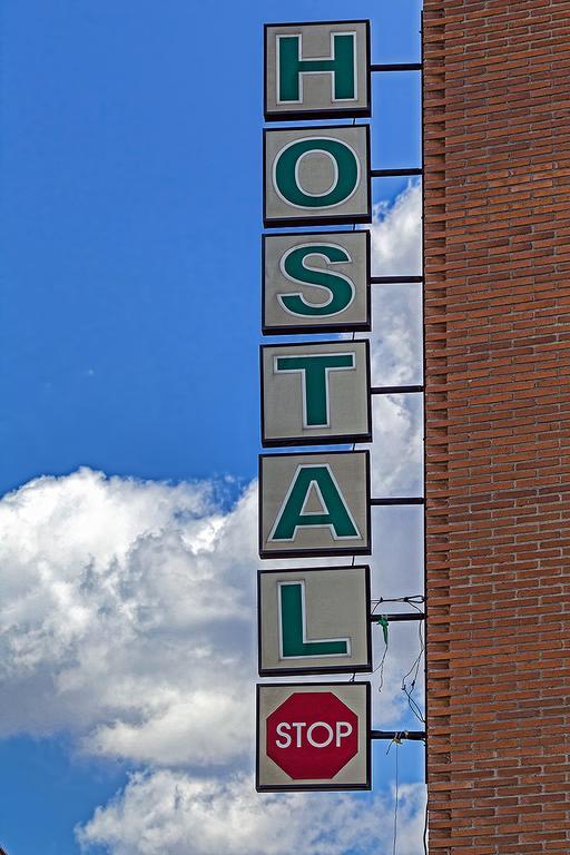 Hostal Stop Cantalejo Bagian luar foto