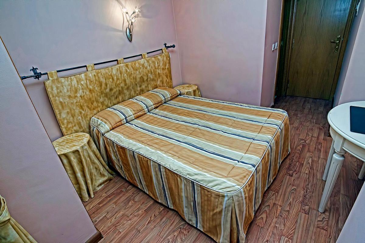 Hostal Stop Cantalejo Bagian luar foto