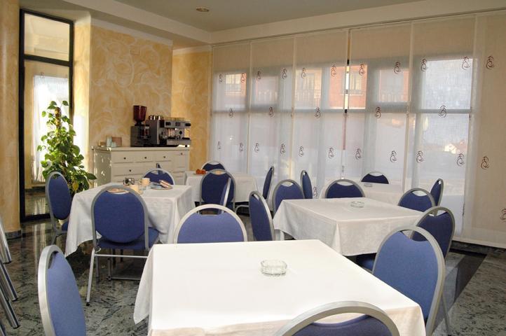 Hostal Stop Cantalejo Bagian luar foto